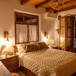White Memories Boutique - Romantic In Rhodes Apartment